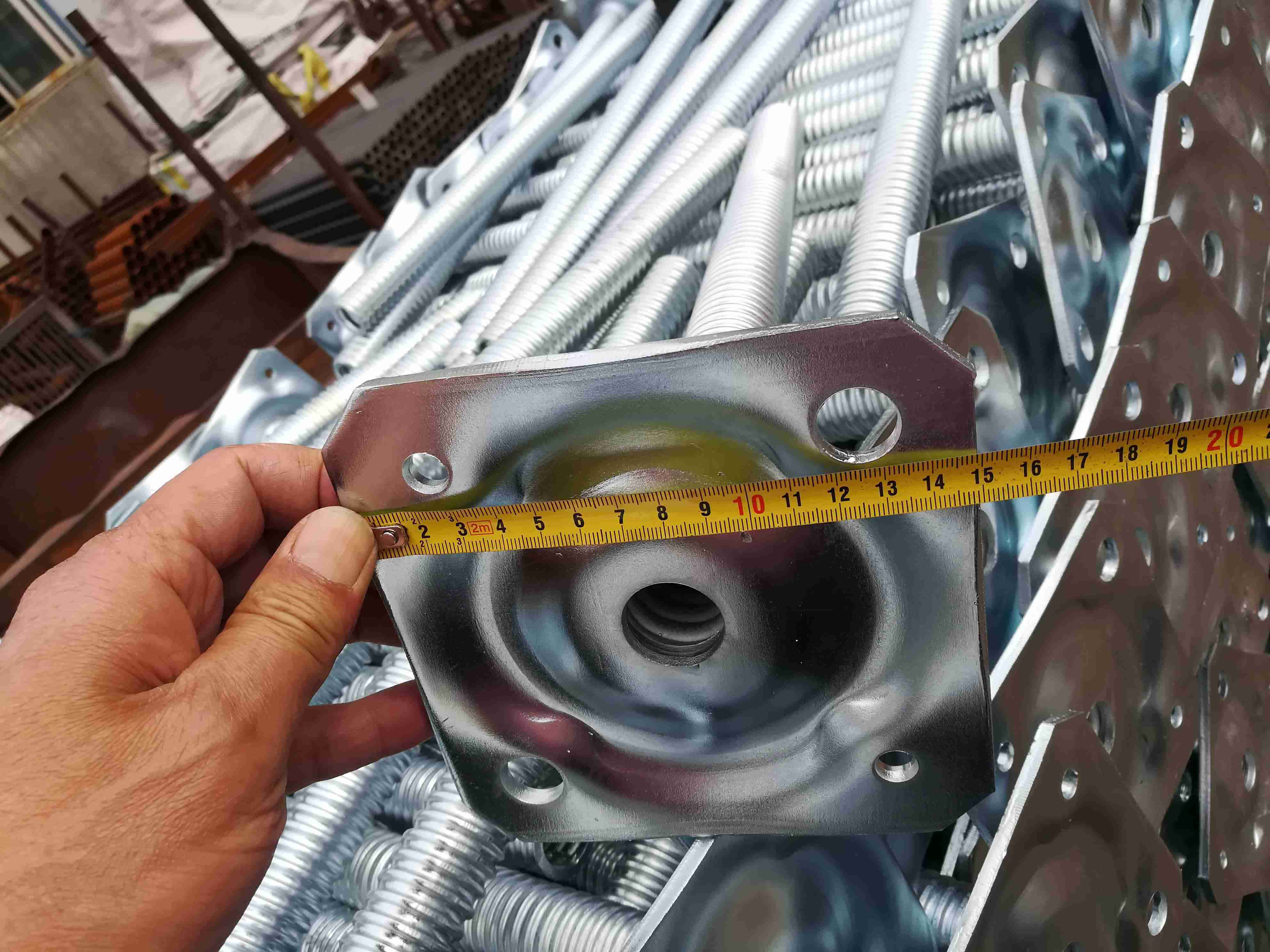 Hollow and Solid Scaffold Screw Jack base swivel U head for Construction